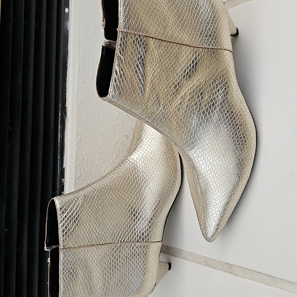New Calvin Klein Booties,9.5 - Picture 3 of 7
